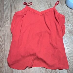 Torrid orange‎ double v tank 3
